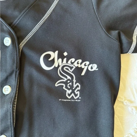 Chicago White Sox Black Button-Up Jersey - Picture 6 of 6